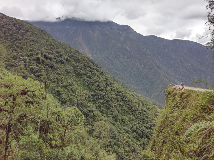 All you need to know to prepare for you Death Road Bolivia Biking Experience! One of the highlights of my Bolivia backpacking trip. all you need to know about prices, tours and... #travel #adventure #bolivia #lapaz #DeathRoad #Backpacking